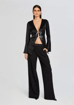 Svea Blouse -Women's Clothing Shop Ecommerce Crop 23 12 18 SVEABLOUSE BLACK 1969 ECOMM