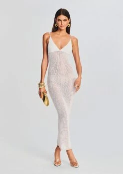 Isabel Dress -Women's Clothing Shop Ecommerce Crop 230419 SET1 Shot 25 4786 eComm