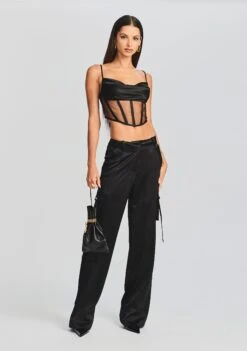 Holly Top 11 Holly Top -Women's Clothing Shop Ecommerce Crop 230718 SET2 HOLLYTOP ANDREPANT 2754 ECOMM 6253ee43 f42b 424d b850 1b2d4c3885f2