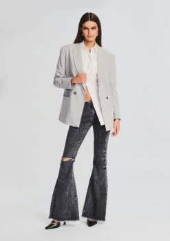 Izzi Low-Rise Jean -Women's Clothing Shop Ecommerce Crop 230831 IZZILOWRISEJEAN 0533 ECOMM