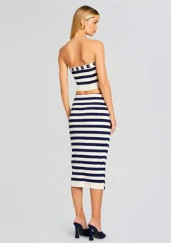 Cleat Knit Skirt -Women's Clothing Shop Ecommerce Crop 24 01 11 CONSTANCETOP CLEATSKIRT CREAMNAVY 0664 ECOMM ffc94668 4707 407e 872c 3553b8565fbb