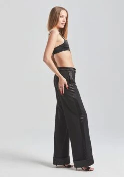 Julie Pant -Women's Clothing Shop Ecommerce Crop Retrofete Ecomm set2 Look17 2271