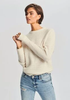 Forrest Sweater -Women's Clothing Shop Ecommerce Crop Retrofete eComm 220920 Set2 SHOT 08 0910