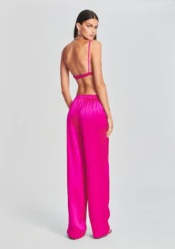 Jayne Bra -Women's Clothing Shop Ecommerce Crop Retrofete eComm 221018 Set2 SHOT 33 4521